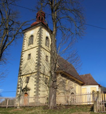 Pomoc kostelu v Lanžově