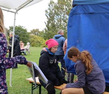 Malování na obličej.