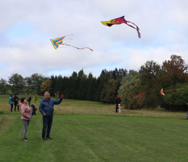 V akci s draky byly nejen děti, ale i rodiče a prarodiče.