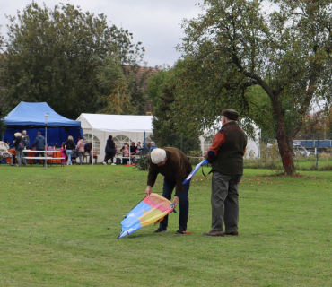 Na pomoc dorazili i dědečkové :)